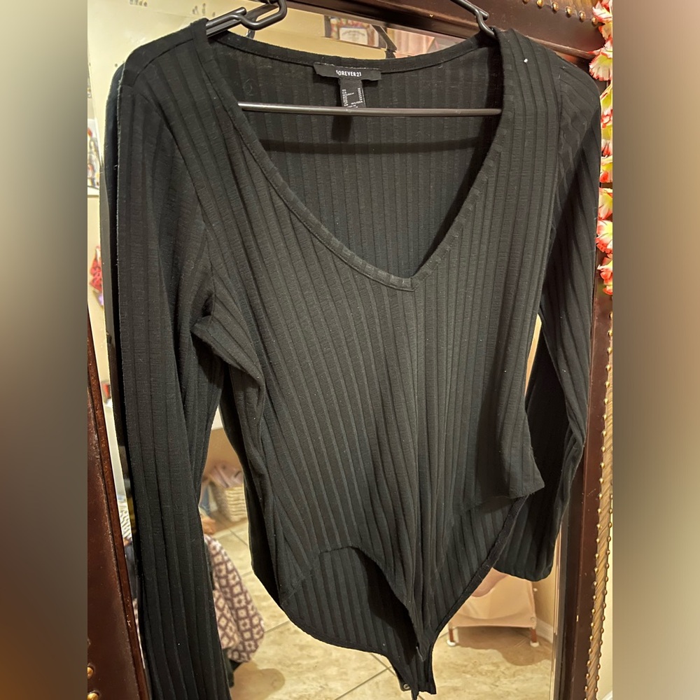 Black Ribbed V-Neck Women's Top